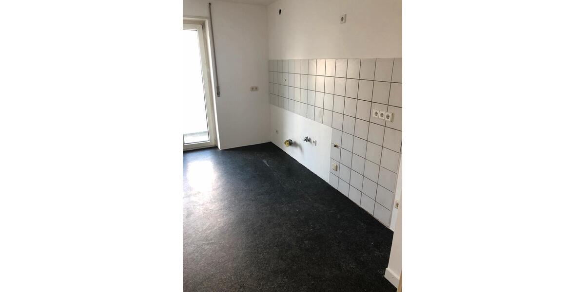 Etagenwohnung Ludwigshafen am Rhein Rheingönheim - 3 Zimmer, 80 m&sup2;, 1.200&euro; | Angebot:24804906