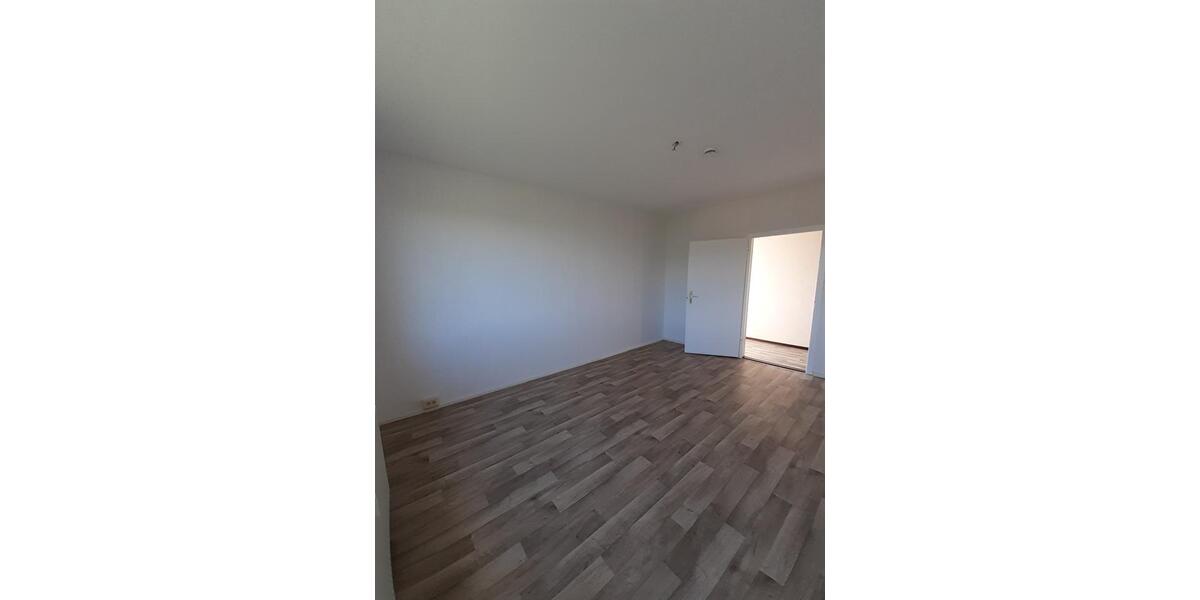 Etagenwohnung Prenzlau - 2 Zimmer, 54 m&sup2;, 353&euro; | Angebot:25887523