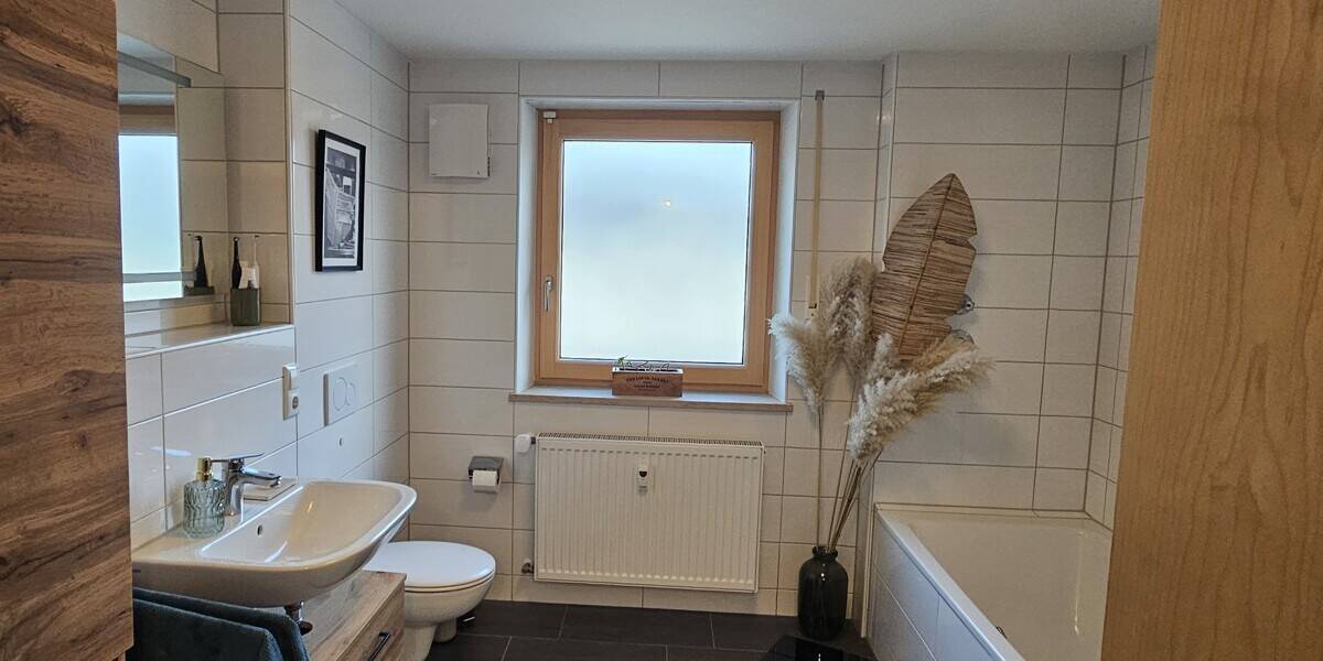 Etagenwohnung Winhöring - 4 Zimmer, 123 m&sup2;, 1.050&euro; | Angebot:25984683