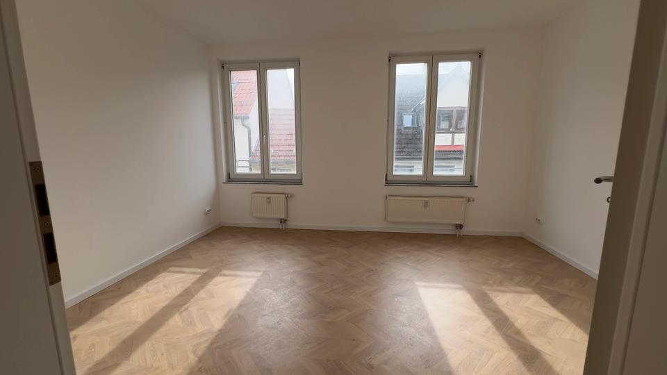 Etagenwohnung Rötha - 4 Zimmer, 120 m&sup2;, 876&euro; | Angebot:26419161