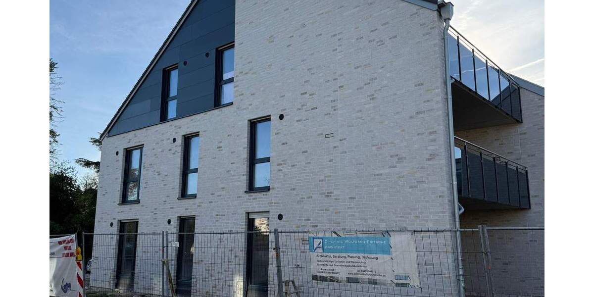 Neubauwohnung DG rechts mit Balkon 3 zimmer