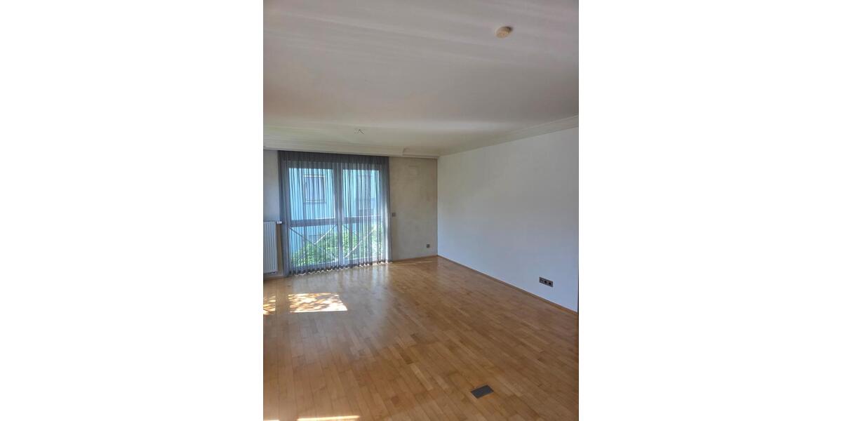 Etagenwohnung Nürnberg Gebersdorf - 4 Zimmer, 105 m&sup2;, 1.350&euro; | Angebot:26706108