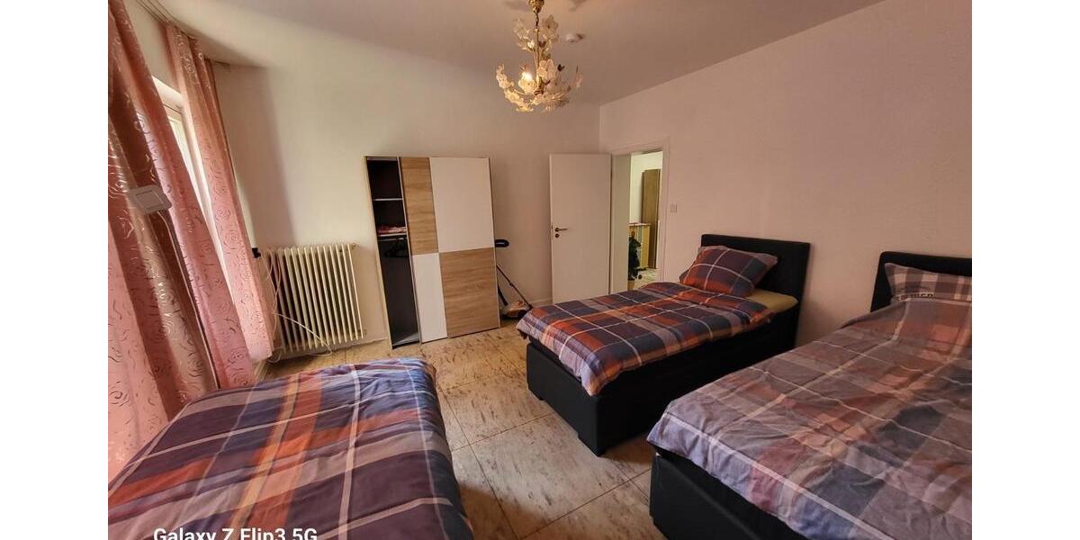 Etagenwohnung Krefeld - 3 Zimmer, 110 m&sup2;, 1.400&euro; | Angebot:26664047