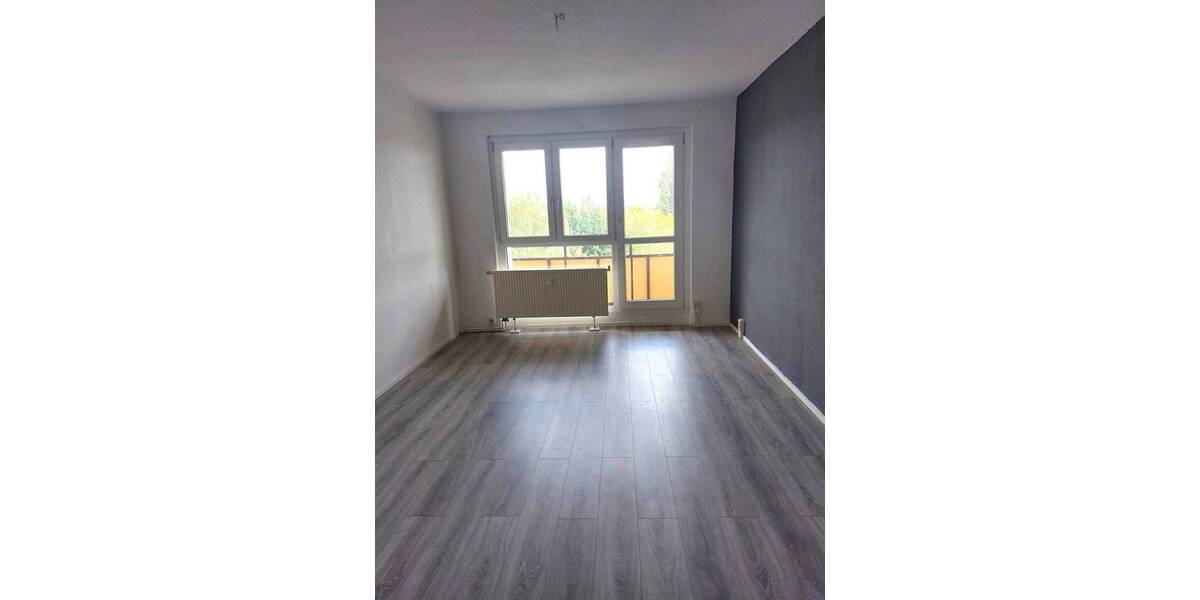 Etagenwohnung Dessau-Roßlau Innenstadt - 2 Zimmer, 48 m&sup2;, 330&euro; | Angebot:25802226