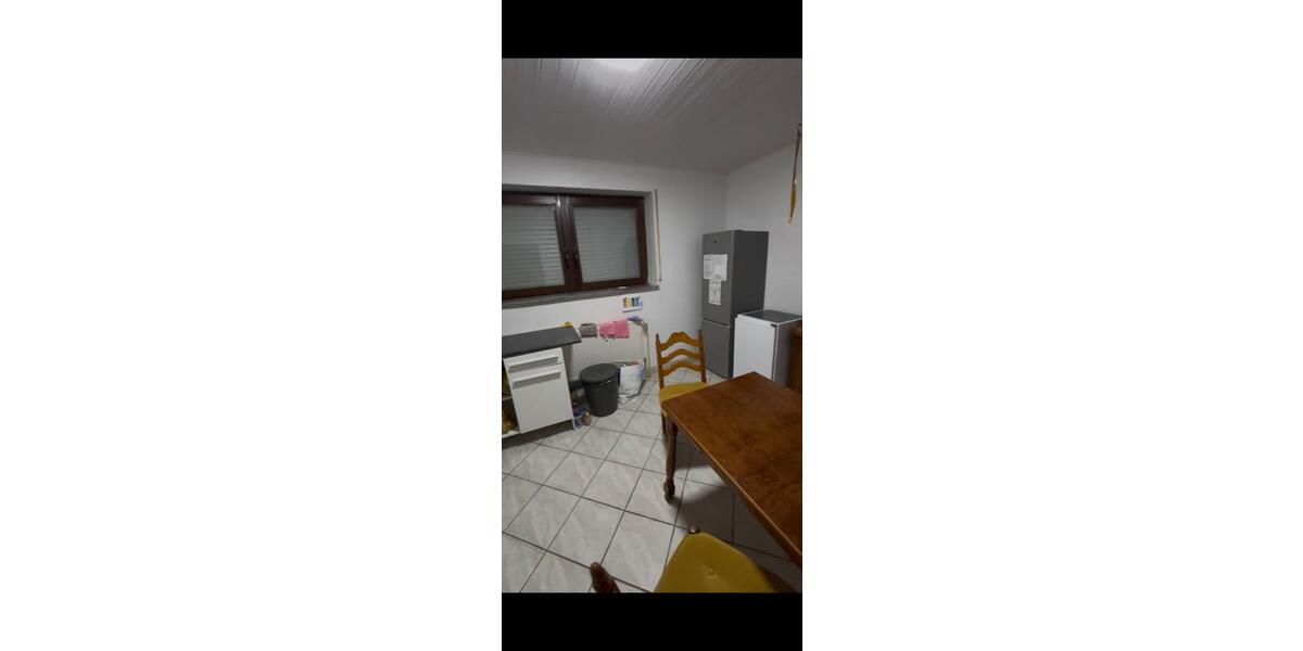 Etagenwohnung Biblis - 2 Zimmer, 85 m&sup2;, 600&euro; | Angebot:24707392