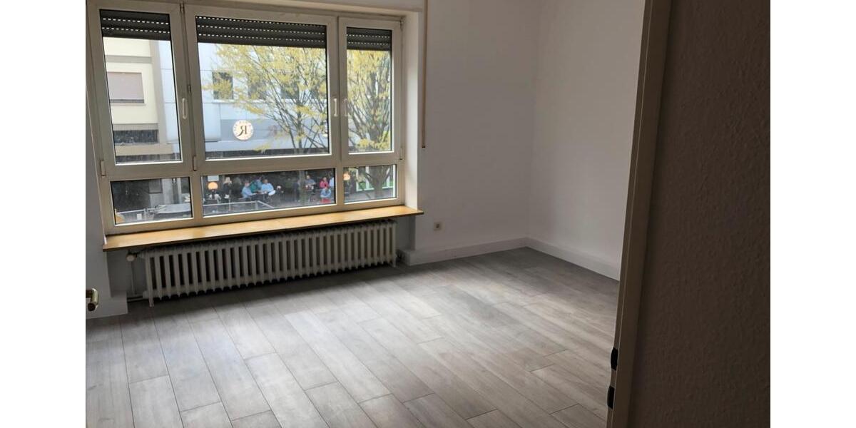 Etagenwohnung Ludwigshafen am Rhein Rheingönheim - 3 Zimmer, 80 m&sup2;, 1.200&euro; | Angebot:24804906