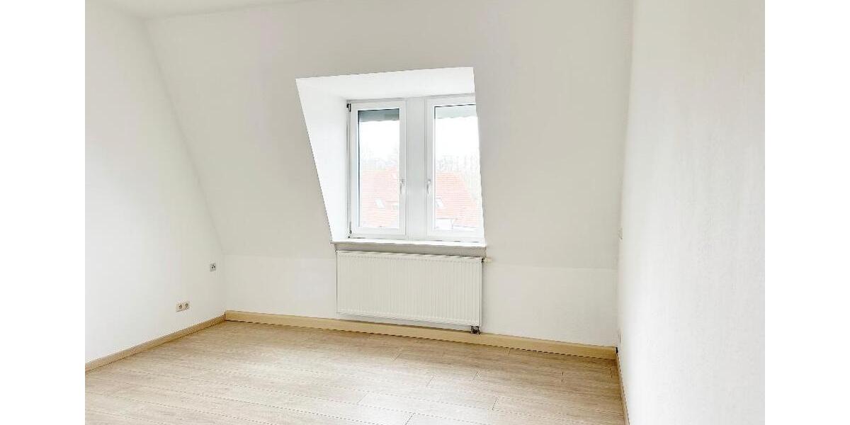 Etagenwohnung Nünchritz - 4 Zimmer, 94 m&sup2;, 625&euro; | Angebot:25979087