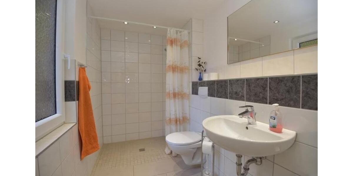 Wohnen auf Zeit Bergisch Gladbach - 3 Zimmer, 65 m&sup2;, 13&euro; | Angebot:24784473