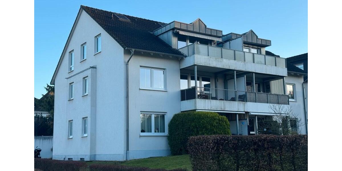 Moderne Dachgeschosswohnung mit Traumblick ins Grüne in HA-Halden 2.5 zimmer