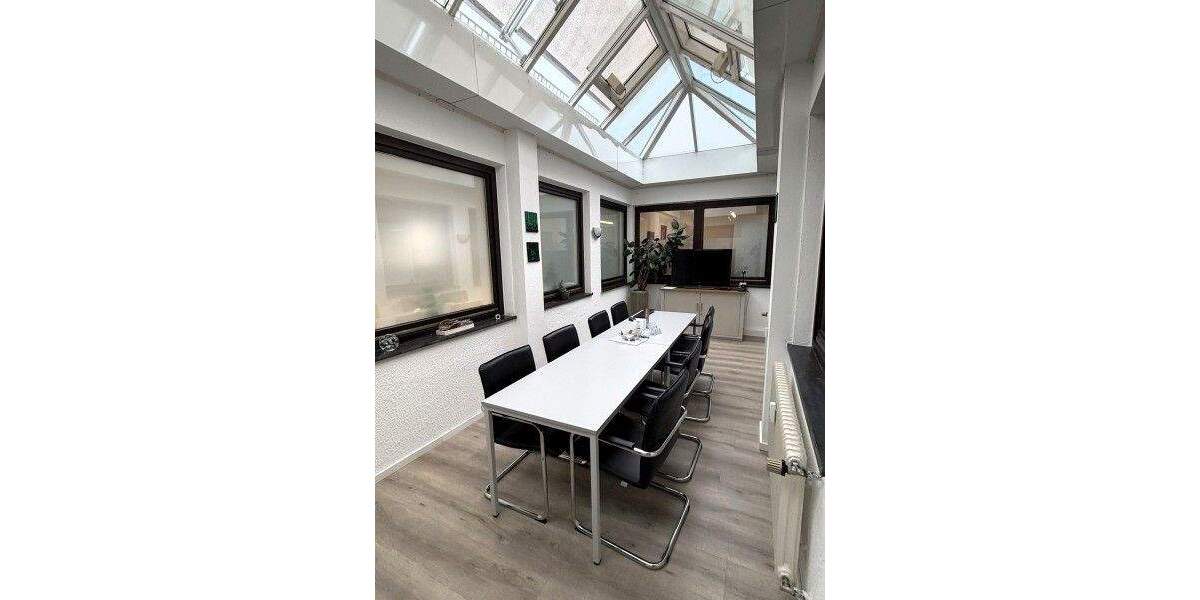 Gewerbeobjekt Lauf - 8 Zimmer, 213 m&sup2;, 2.112&euro; | Angebot:25706461