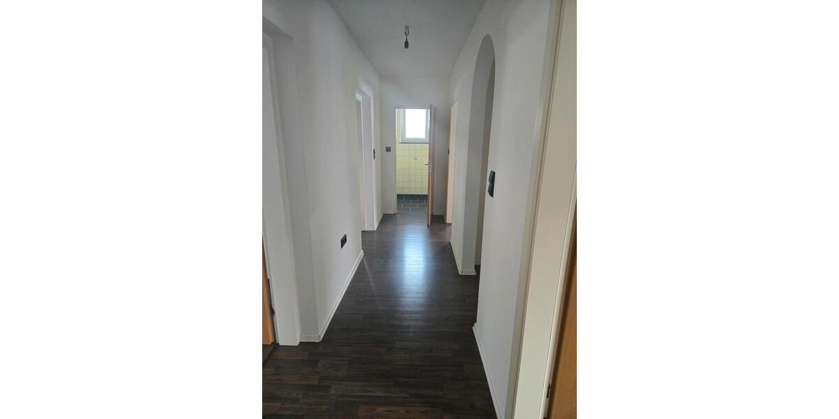 Etagenwohnung Würzburg Dürrbachau - 3 Zimmer, 80 m&sup2;, 1.000&euro; | Angebot:25046863