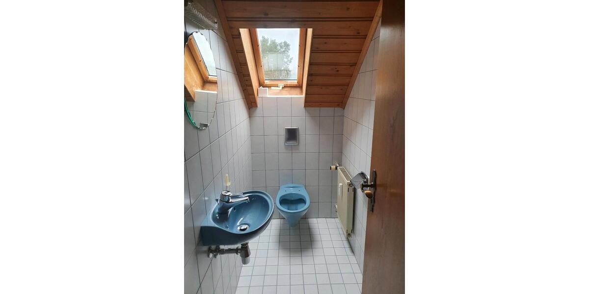 Dachgeschoßwohnung Schnaittenbach - 4 Zimmer, 130 m&sup2;, 1.050&euro; | Angebot:26223709