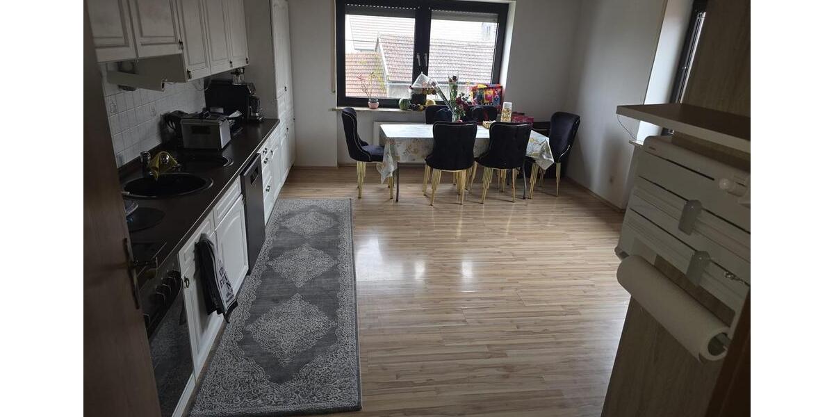 Erdgeschoßwohnung Regensburg Ganghofersiedlung - 4.5 Zimmer, 130 m&sup2;, 1.400&euro; | Angebot:25614804