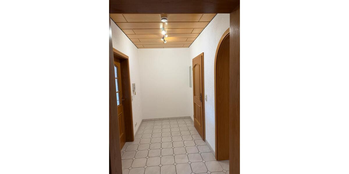 Dachgeschoßwohnung Wertingen - 3 Zimmer, 100 m&sup2;, 800&euro; | Angebot:26247648