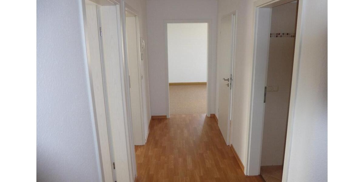 3-Raum-Wohnung mit Balkon - ländlich mit guter Infrastruktur 3 zimmer