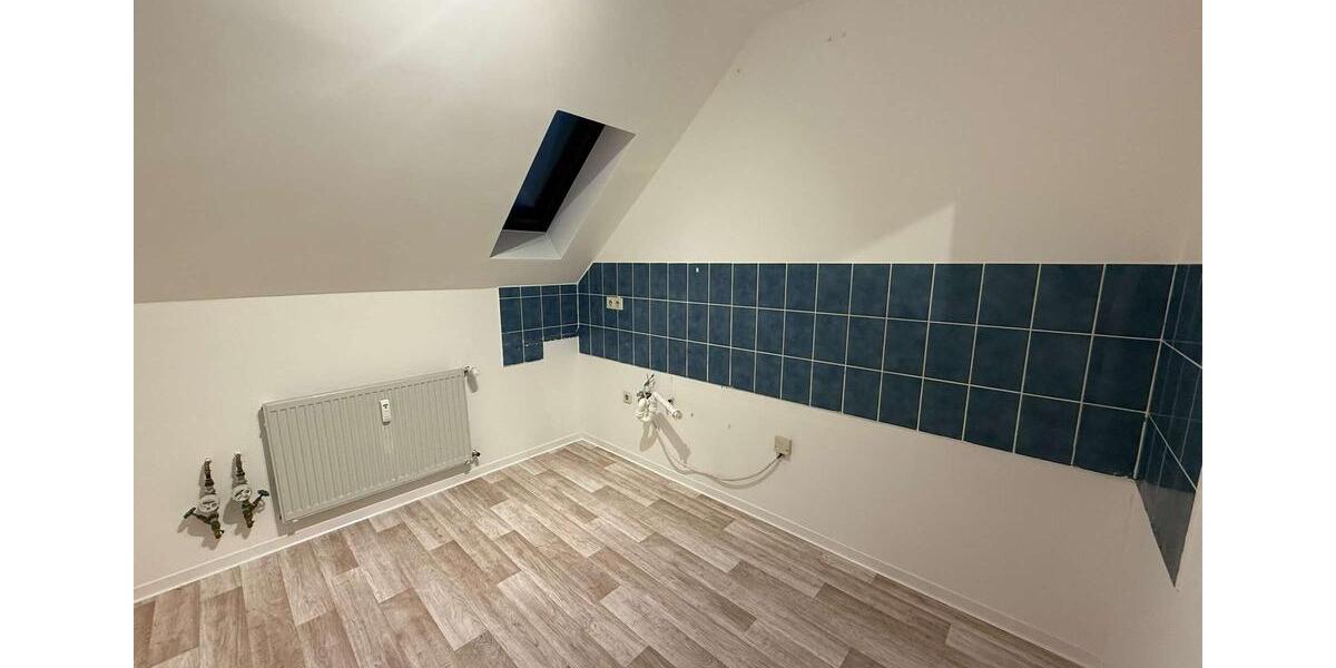 Dachgeschoßwohnung Lage - 2 Zimmer, 61 m&sup2;, 461&euro; | Angebot:23565697