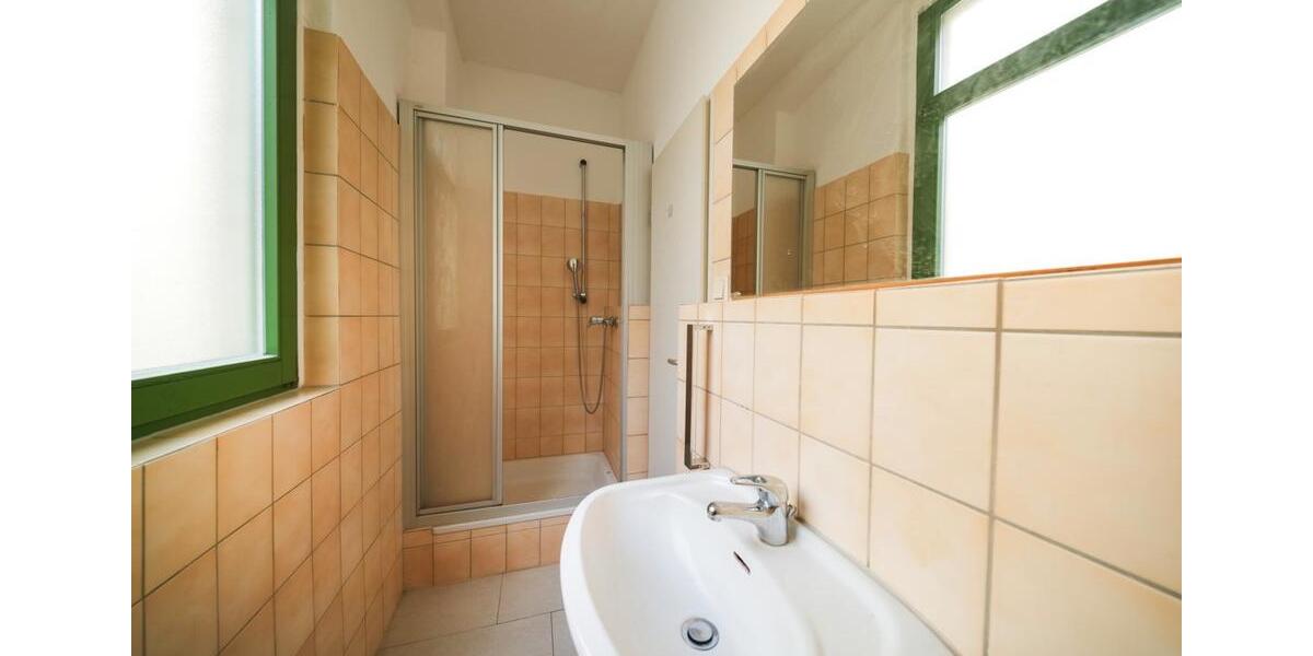 Etagenwohnung Gera Alt-Bieblach - 2 Zimmer, 67 m&sup2;, 430&euro; | Angebot:26289123