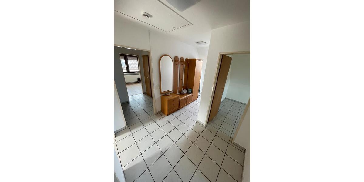 Dachgeschoßwohnung Uelzen - 3 Zimmer, 78 m&sup2;, 900&euro; | Angebot:26021968