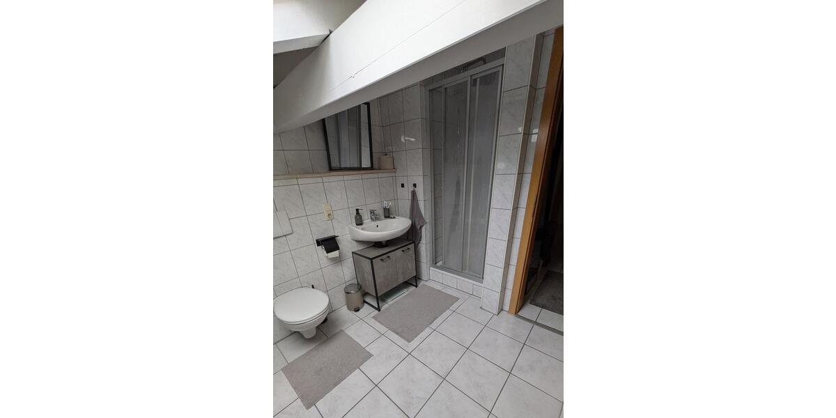 Tittmoning Kirchheim: 4 Zimmerwohnung ab 01.04.26 zu vermieten 4 zimmer