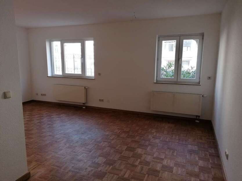 Wohnung zum Mieten in Halle Saale 396,08 € 49.51 m²