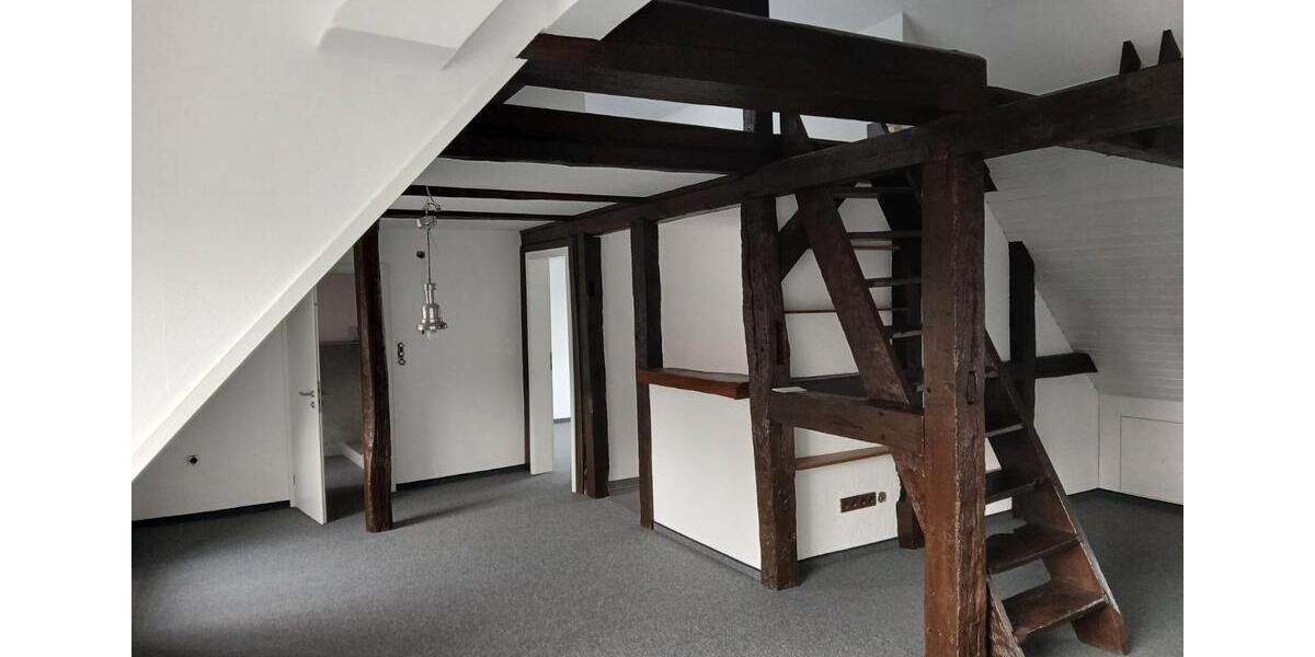 Dachgeschoßwohnung Hameln Kernstadt - 2.5 Zimmer, 70 m&sup2;, 630&euro; | Angebot:26038865