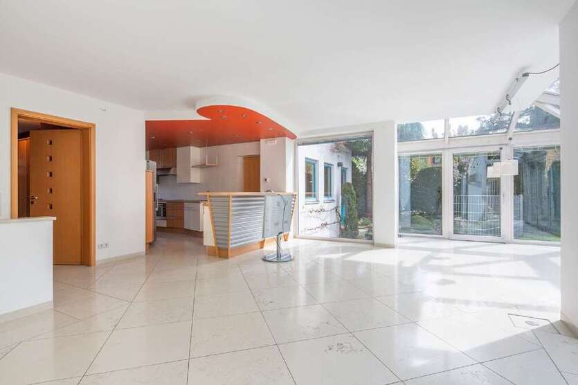 Haus zum Mieten in München 4.250 € 289.14 m²