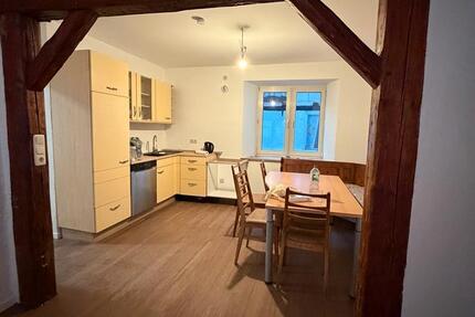 Frisch renoviertes Reihenmittelhaus zum Vermieten 6 zimmer