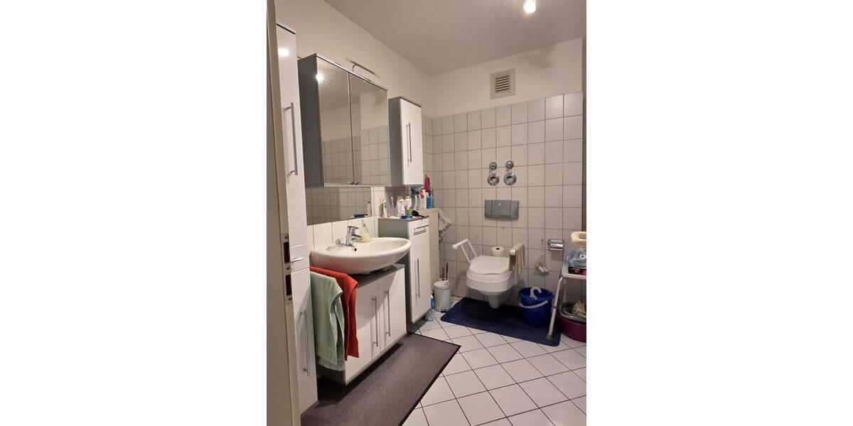 Erdgeschoßwohnung Bad Salzuflen - 3 Zimmer, 113 m&sup2;, 1.100&euro; | Angebot:26035181