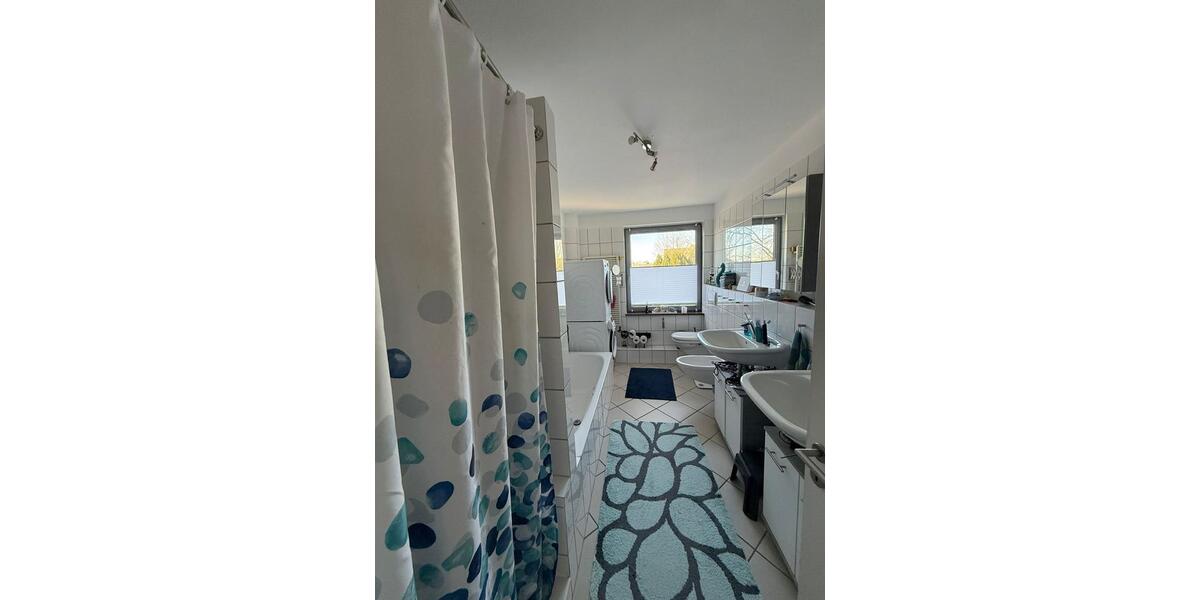 Etagenwohnung Lensahn - 5.5 Zimmer, 110 m&sup2;, 1.300&euro; | Angebot:26609937