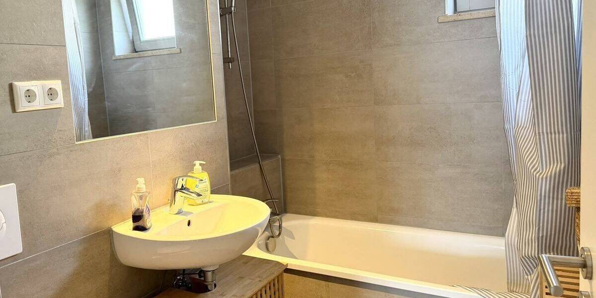 Etagenwohnung Schönefeld - 2 Zimmer, 55 m&sup2;, 1.000&euro; | Angebot:26554835