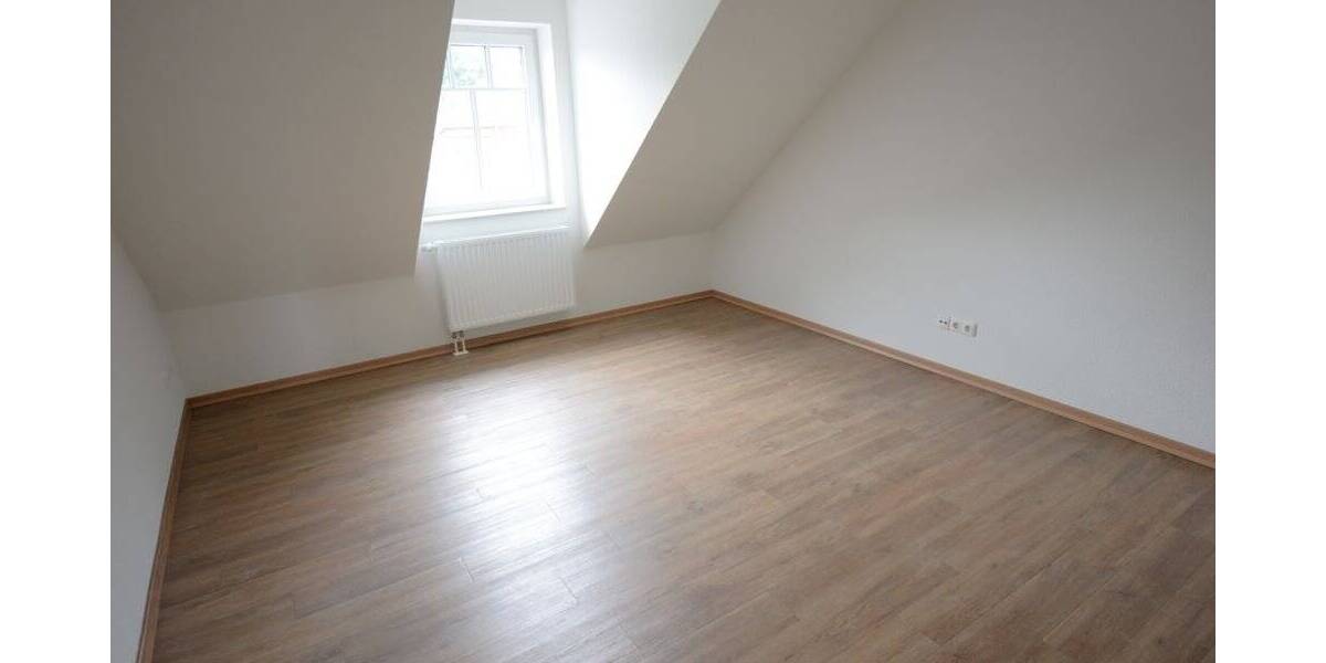 Etagenwohnung Heide - 3 Zimmer, 100 m&sup2;, 980&euro; | Angebot:25819087