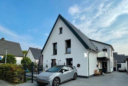 DHH in Herzebrock - kernsaniert, 140 m² – ab Dez. 2025