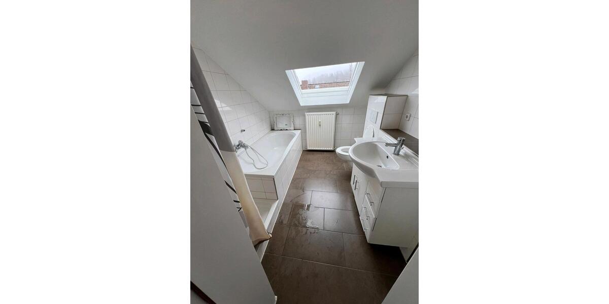 Dachgeschoßwohnung Romrod - 1 Zimmer, 84 m&sup2;, 850&euro; | Angebot:24849498