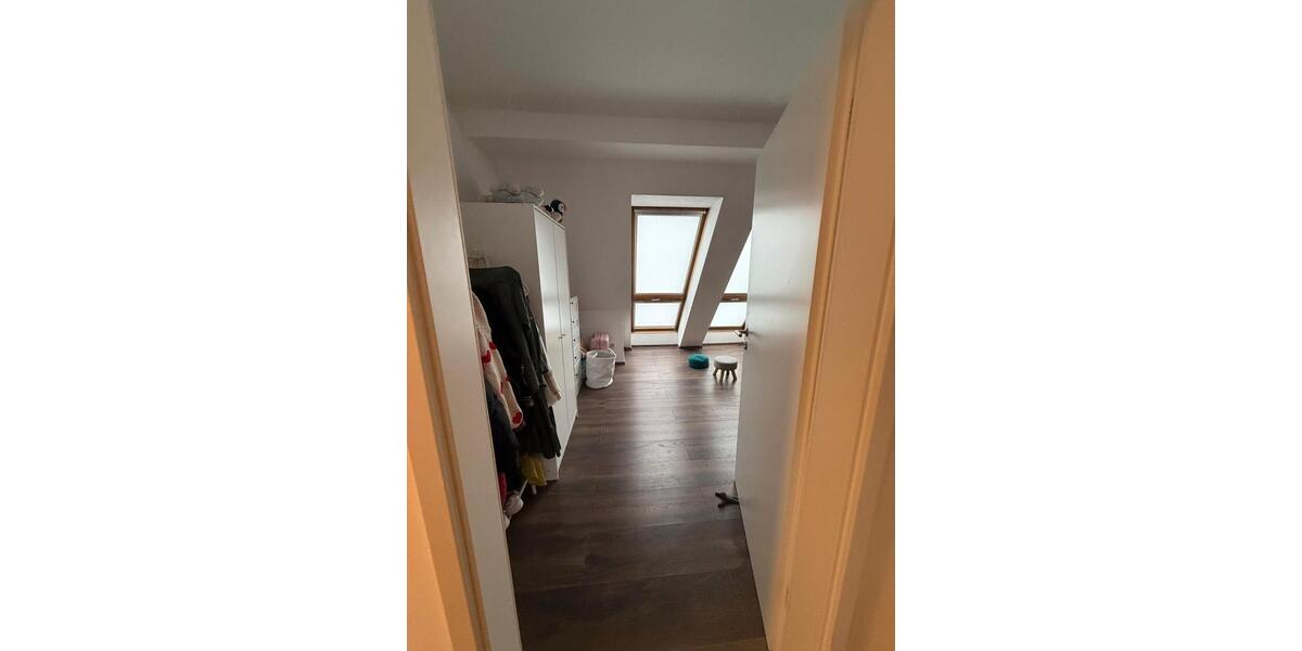 Dachgeschoßwohnung Berlin Treptow-Köpenick - 3 Zimmer, 70 m&sup2;, 1.650&euro; | Angebot:26253524