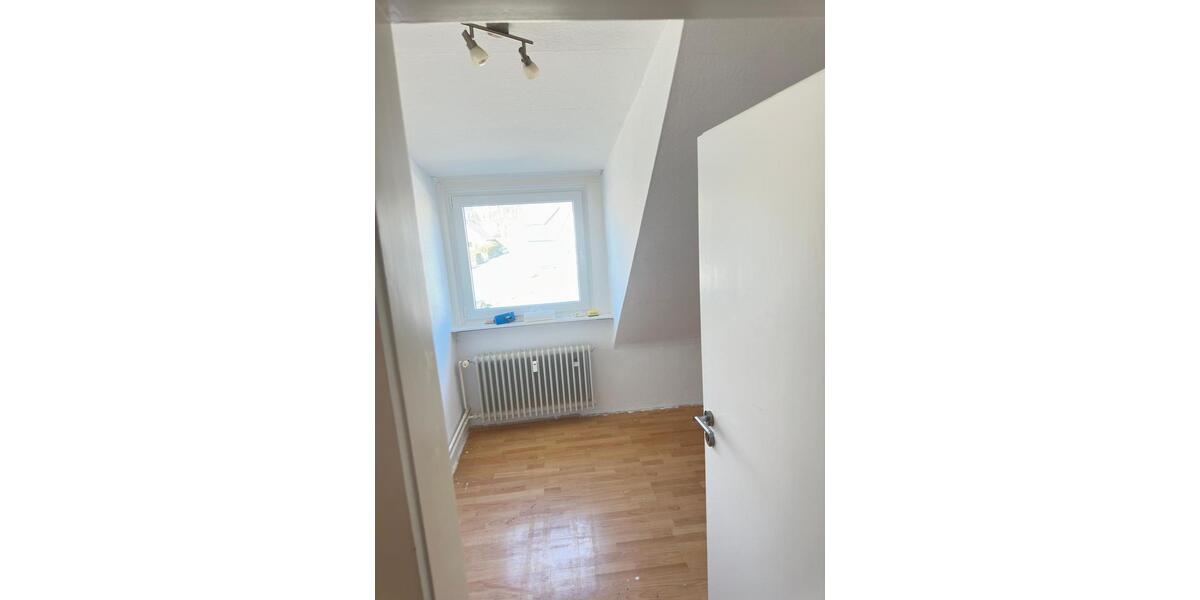 Dachgeschoßwohnung Rinteln - 3.5 Zimmer, 97 m&sup2;, 689&euro; | Angebot:25406442