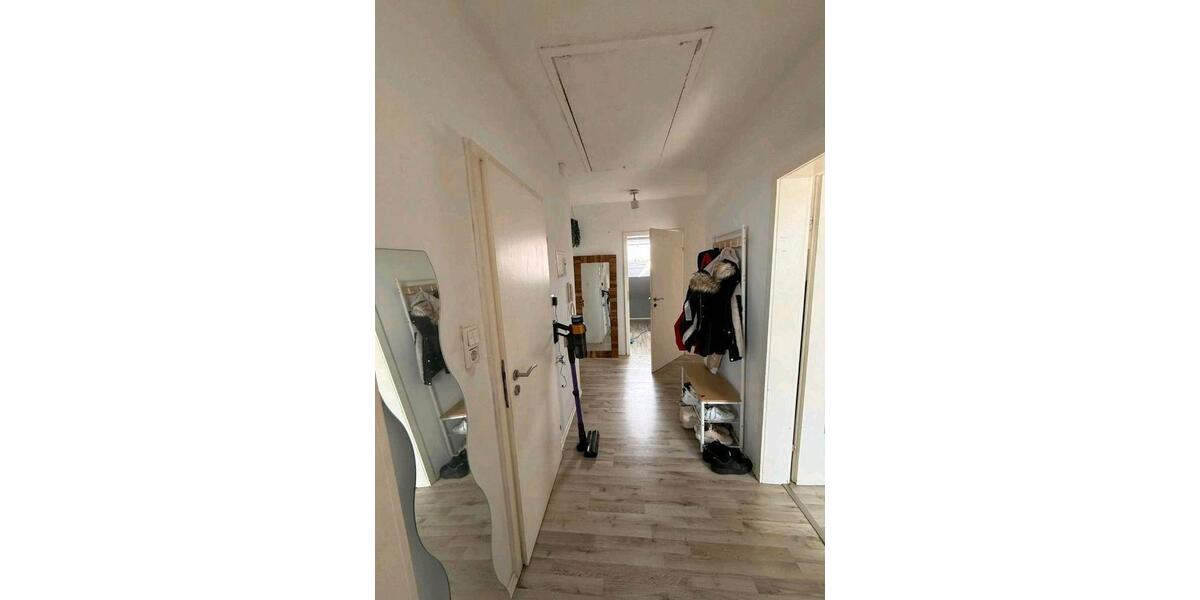 Dachgeschoßwohnung Walldorf - 3 Zimmer, 56 m&sup2;, 800&euro; | Angebot:26604019