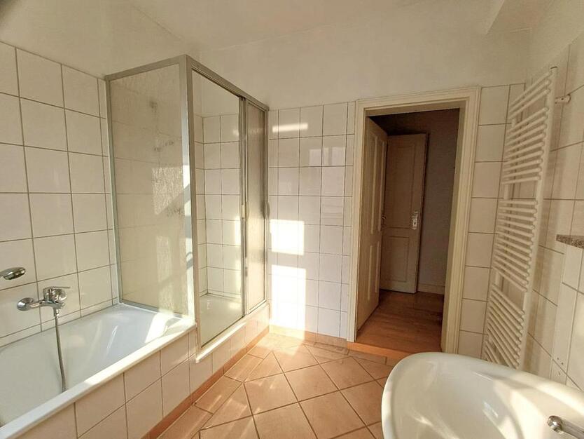 Attraktive 3,5-Zimmer-Wohnung – Erstbezug nach Renovierung – mitten in der Altstadt Weimars