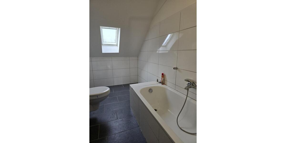 Dachgeschoßwohnung Herne Wanne-Bickern - 3 Zimmer, 75 m&sup2;, 680&euro; | Angebot:24741182