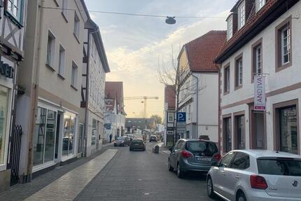 Ladenlokal in WARBURG STADT ehemalige Metzgerei Bäckerei Laden Bü zimmer