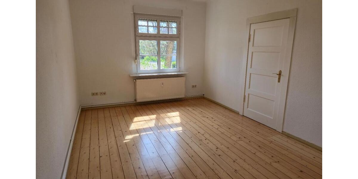 Etagenwohnung Aschersleben - 4 Zimmer, 81 m&sup2;, 425&euro; | Angebot:26443163