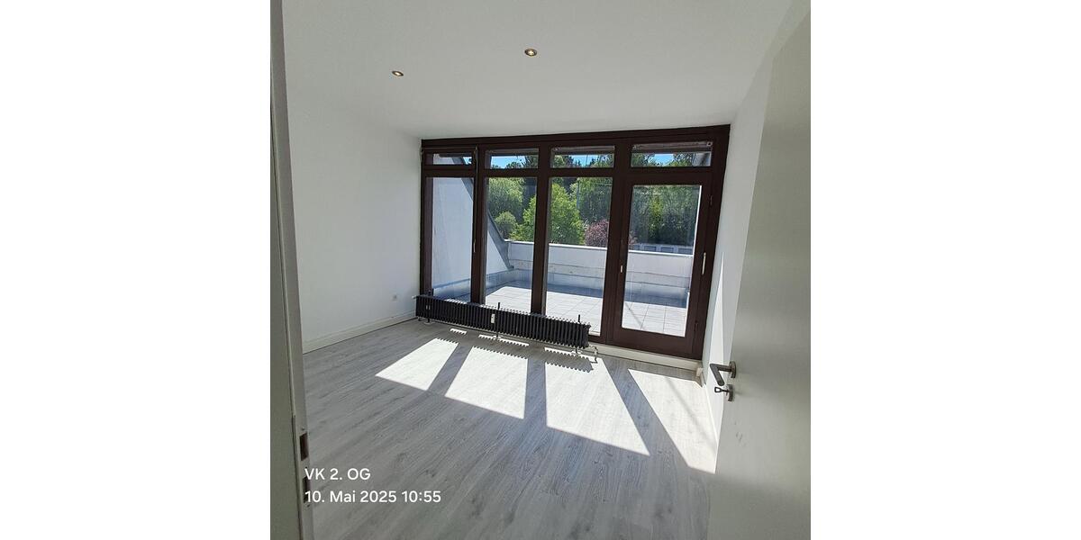 Etagenwohnung Völklingen - 4 Zimmer, 110 m&sup2;, 900&euro; | Angebot:24887859