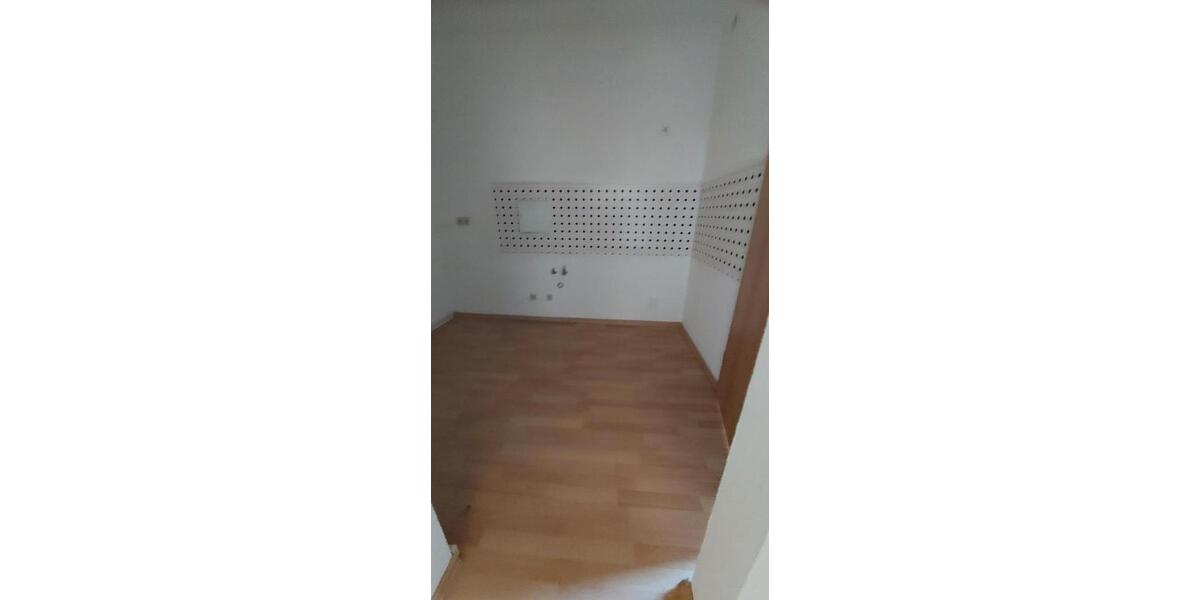 Etagenwohnung Bernsdorf - 1 Zimmer, 24 m&sup2;, 150&euro; | Angebot:21294778