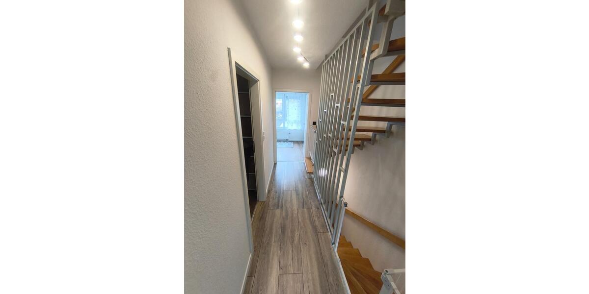 Reihenhaus Langenhagen Engelbostel - 5 Zimmer, 113 m&sup2;, 1.750&euro; | Angebot:25960683