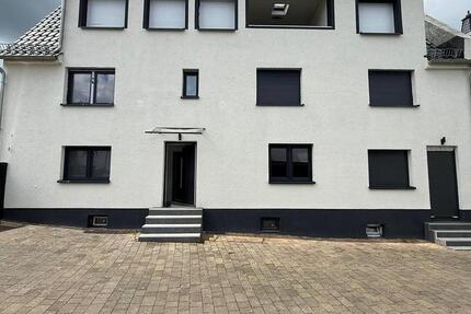 Haus Glashütten - 5 Zimmer, 190 m&sup2;, 1.990&euro; | Angebot:26629207