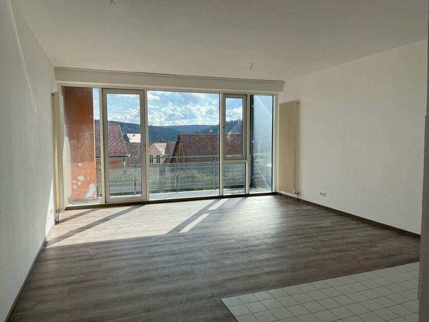 Schöne, helle 3-Zimmer-Wohnung mit Balkon in zentraler Lage 3 zimmer