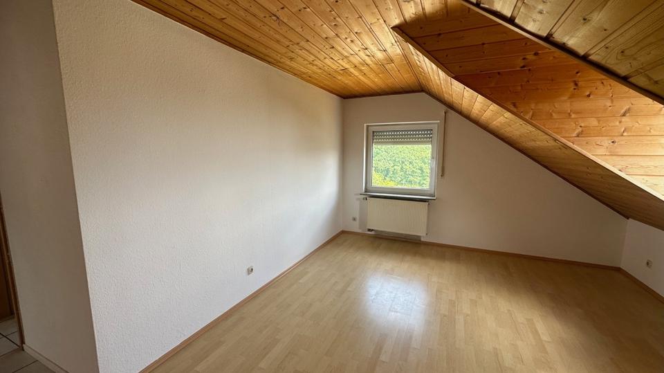 Etagenwohnung Netphen - 1 Zimmer, 64 m&sup2;, 580&euro; | Angebot:26623779