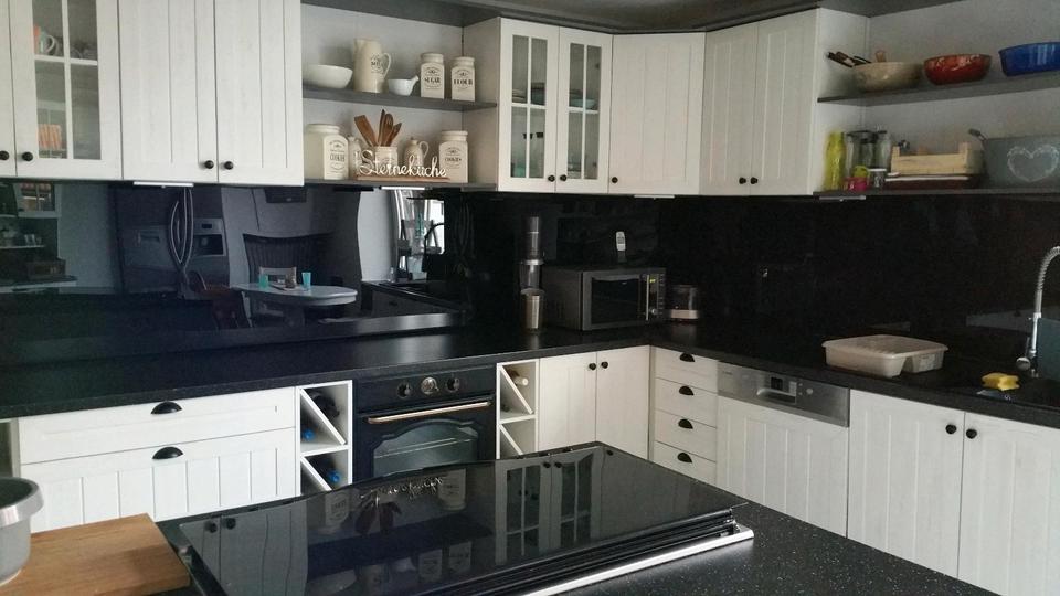 Einfamilienhaus Binnen - 9 Zimmer, 380 m&sup2;, 1.400&euro; | Angebot:26296310