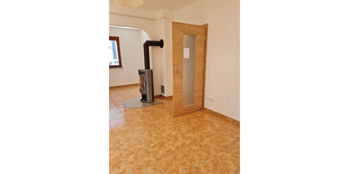 Einfamilienhaus Gelnhausen Hailer - 4 Zimmer, 180 m&sup2;, 2.250&euro; | Angebot:26870113