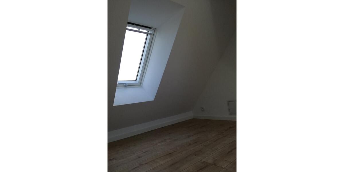 Dachgeschoßwohnung Friesack - 1 Zimmer, 35 m&sup2;, 380&euro; | Angebot:26032852