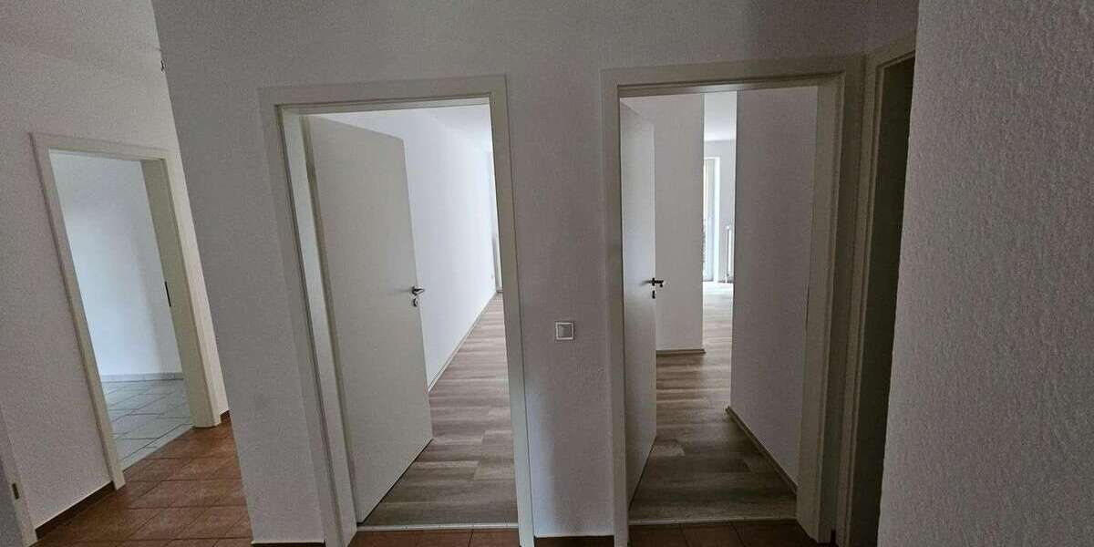 Etagenwohnung Wilhelmshaven Aldenburg - 4 Zimmer, 96 m&sup2;, 760&euro; | Angebot:25301105
